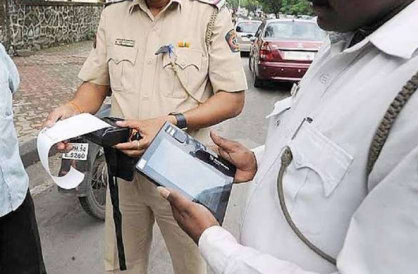 traffice-police-representational1.jpg अगर गाड़ी के आगे-पीछे लगा है लोहे का ये सामान तुरंत हटवा लें, 31 जनवरी से कटेगा 5 हजार का चालान