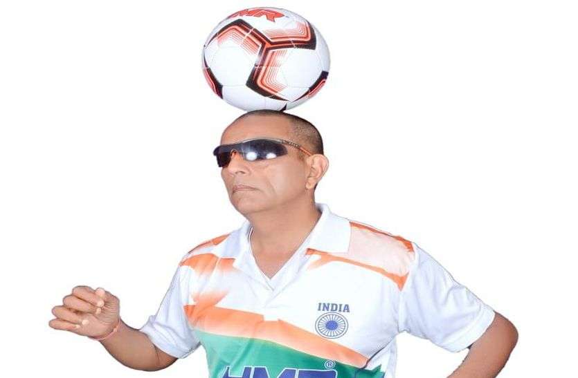राजस्थान के इस सूबेदार के इशारे पर नाचती है फुटबाल राजस्थान के इस सूबेदार के इशारे पर नाचती है फुटबाल