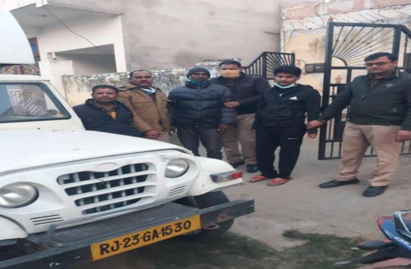 ड्रग्स माफियाओं पर कार्रवाई, चार तस्कर गिरफ्तार ड्रग्स माफियाओं पर कार्रवाई, चार तस्कर गिरफ्तार