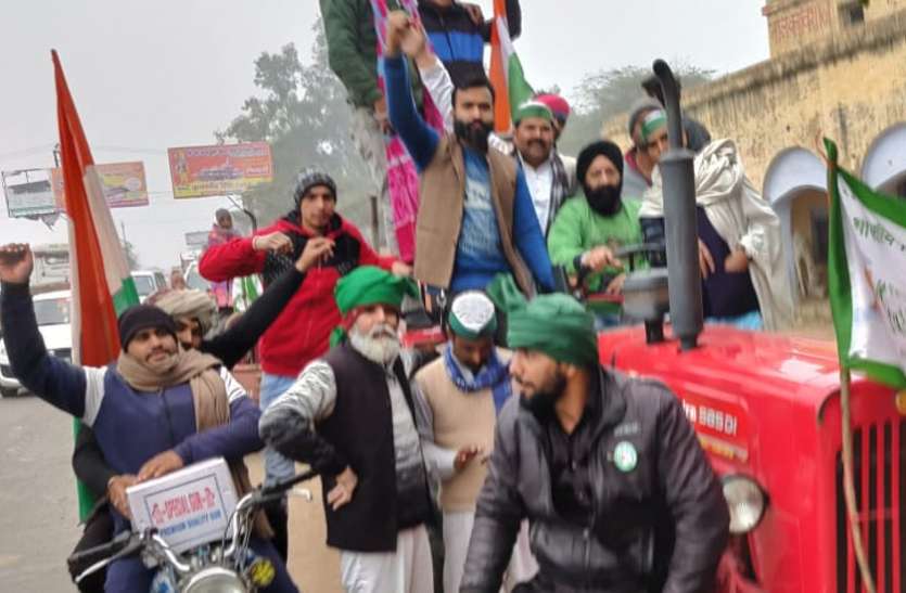 meerut2.jpg ट्रैक्टर परेड में जाने वाले किसानों की निगरानी कर रहा खुफिया विभाग