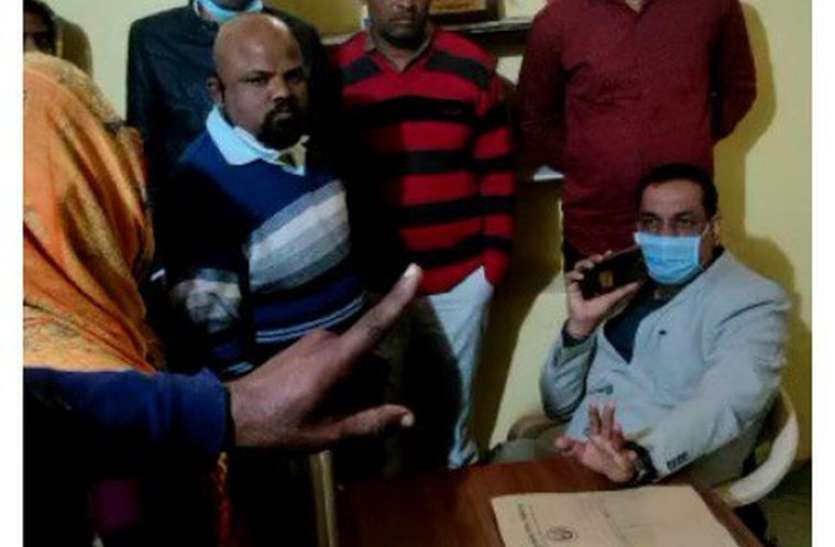 यूआईटी से ले ली स्कूल मैदान की जमीन पंचायत ने यूआईटी से ले ली स्कूल मैदान की जमीन