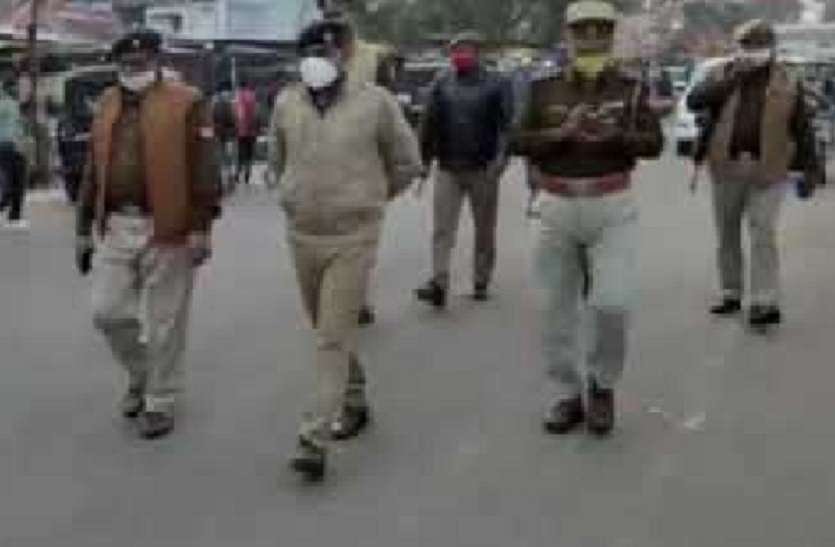 1_6.jpg गणतंत्र दिवस की पूर्व संध्या पर पुलिस अधीक्षक ने किया निरीक्षण