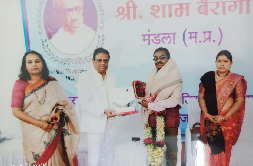Singing 200 songs to the tune of social service समाज सेवा के धुन में गा दिए 200 गीत