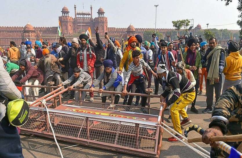 Farmers protest violence : खुफिया सूचना मिलने के बाद अर्द्धसैनिक बलों की 15 अतिरिक्त टुकडिय़ां तैनात Farmers protest violence : खुफिया सूचना मिलने के बाद अर्द्धसैनिक बलों की 15 अतिरिक्त टुकडिय़ां तैनात