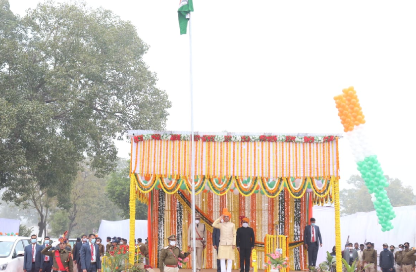 गणतंत्र दिवस पर सीएम ने कहा- एमपी की धरती से साफ कर दिए जाएंगे समाज के दुश्मन