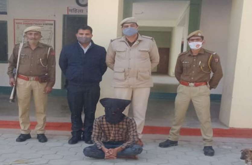 राहगीरों को लूटने वाला लुटेरा चढ़ा पुलिस के हत्थे राहगीरों को लूटने वाला लुटेरा चढ़ा पुलिस के हत्थे