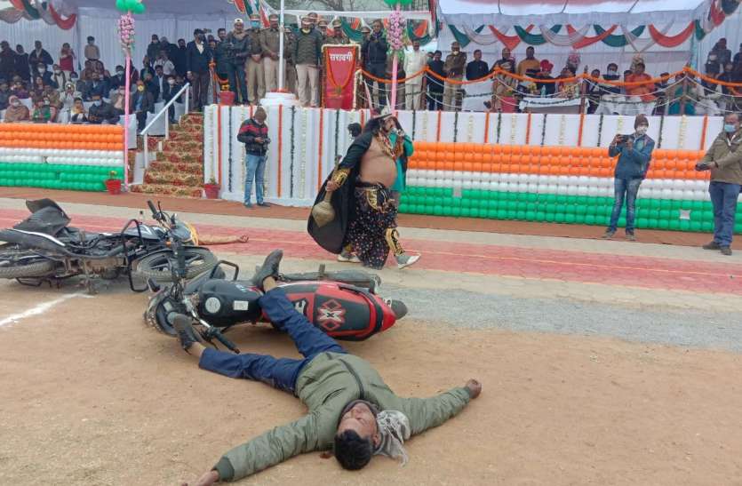 photo_2021-01-26_14-11-47.jpg गलत तरीके से चलाई गाड़ी, हो गए हादसे का शिकार तो खुद लेने पहुंच गए यमराज