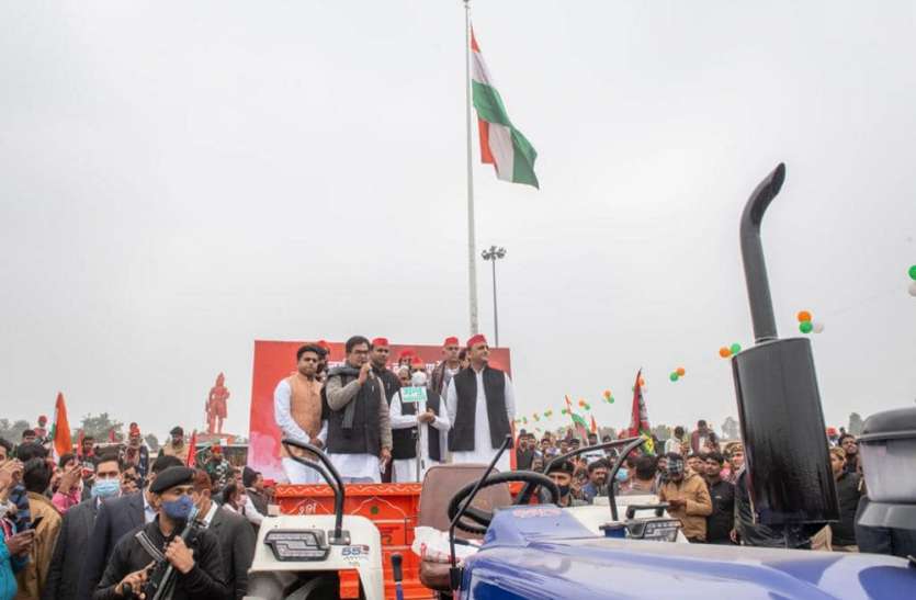 ramgopal.jpg सपा की ट्रैक्टर रैली में बोले रामगोपाल यादव- 10 नामचीन लोगों के हित में काम कर रही मोदी सरकार