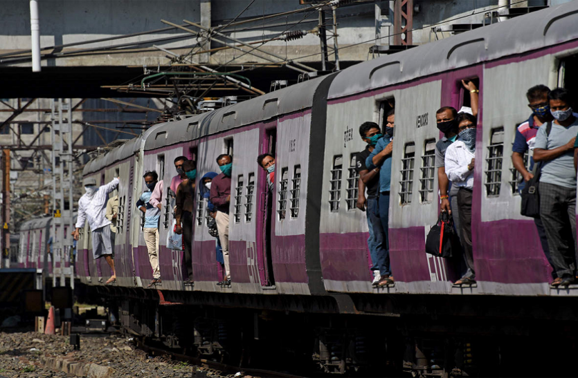 किसानों के प्रदर्शन के चलते छूट गई ट्रेन तो न लें टेंशन, रेलवे लौटाएगा पूरा पैसा किसानों के प्रदर्शन के चलते छूट गई ट्रेन तो न लें टेंशन, रेलवे लौटाएगा पूरा पैसा