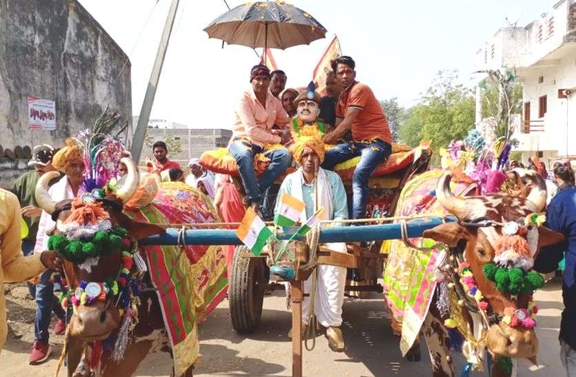 The memorial of martyr Santosh Chauhan was unveiled नक्सली हमले में शहीद हुए संतोष चौहान के स्मारक का किया अनावरण