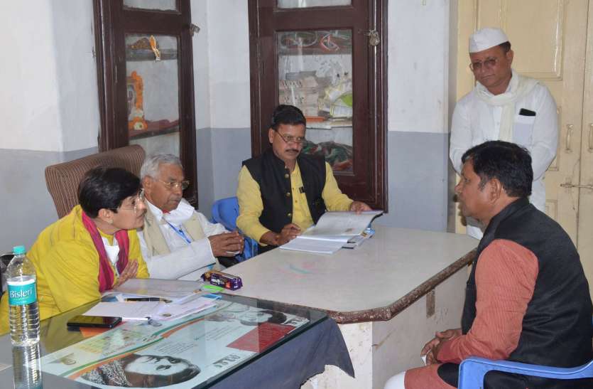 meeting Politics : महापौर टिकट पत्नियों को दिलाने नेता लगाते रहे जुगाड़