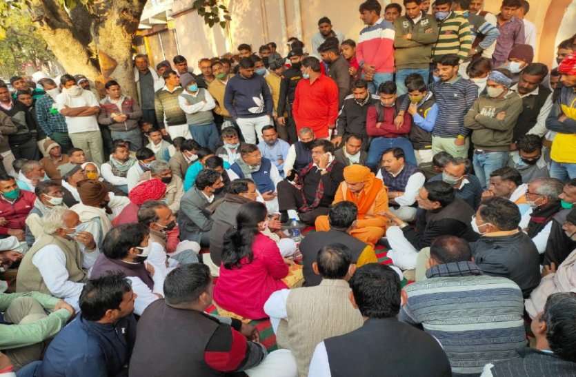 CID CB Will Investigate On Attack On Former Minister Son Mohit Yadav पूर्व मंत्री पुत्र मोहित यादव पर हमले के मामले में पुलिस के हाथ खाली, अब मामले की जांच सीआइडी सीबी करेगी