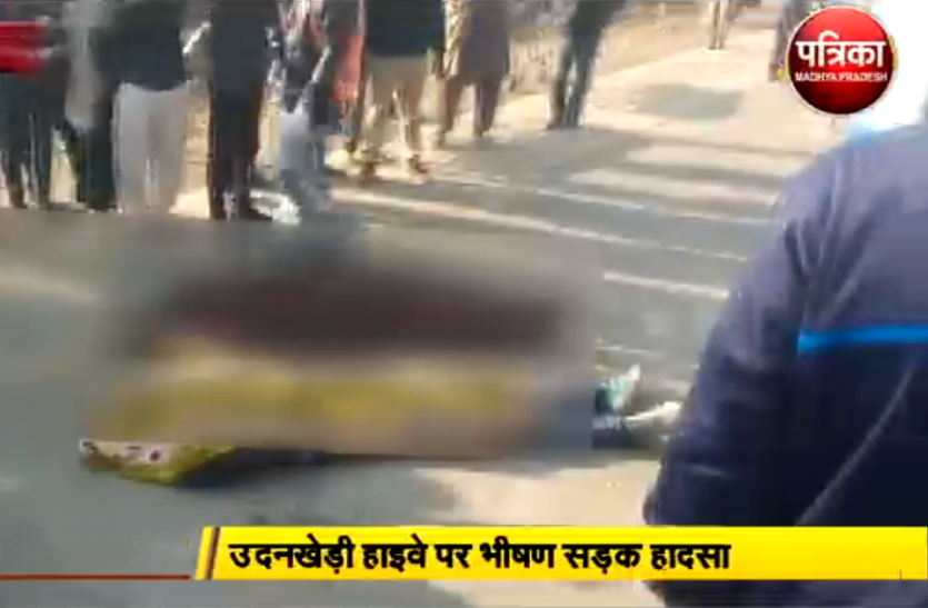 news 24 घंटे में ही यहां हुआ एक और भीषण सड़क हादसा, ट्रक और टवेरा की टक्कर में 4 की मौत, 7 गंभीर घायल