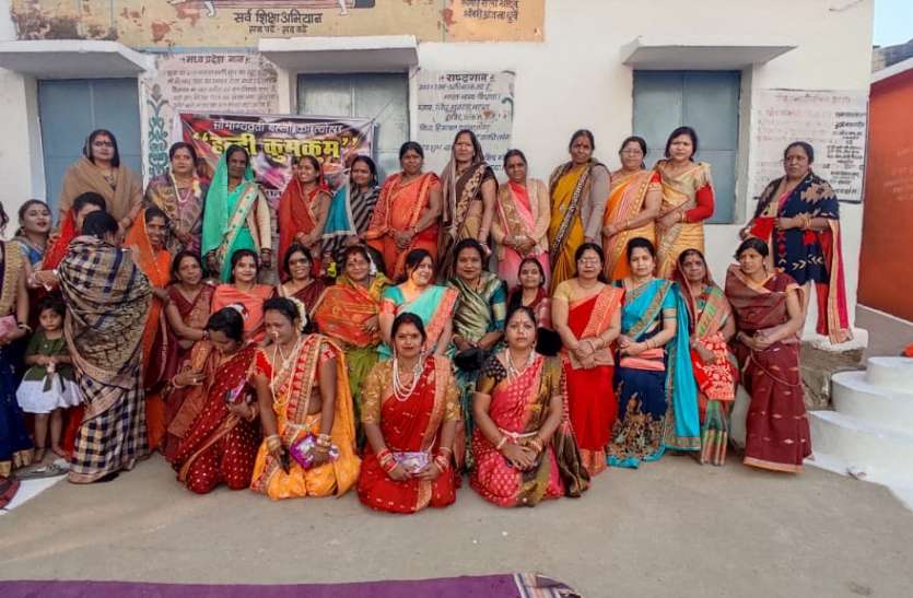 महाराष्ट्रीयन पहनावा की हुई प्रतियोगिता, शशि आईं प्रथम महाराष्ट्रीयन पहनावा की हुई प्रतियोगिता, शशि आईं प्रथम