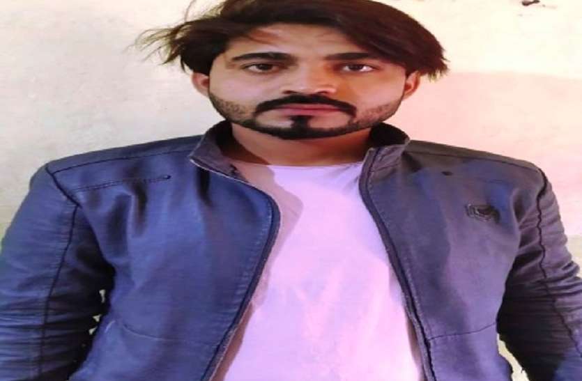 जयपुर में हो रही थी स्मैक की सप्लाई, तस्कर गिरफ्तार जयपुर में हो रही थी स्मैक की सप्लाई, तस्कर गिरफ्तार