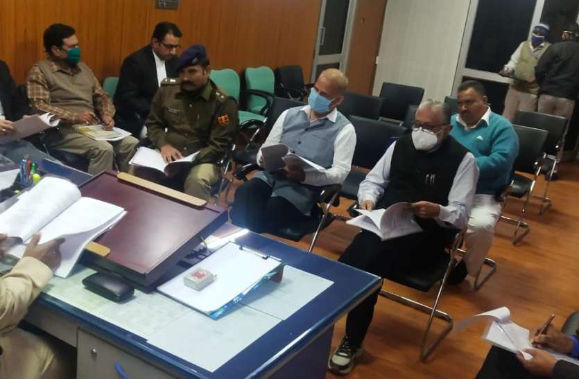6 प्रार्थना पत्रों का निस्तारण, 5 .40 लाख का प्रतिकर स्वीकृत 6 प्रार्थना पत्रों का निस्तारण, 5 .40 लाख का प्रतिकर स्वीकृत