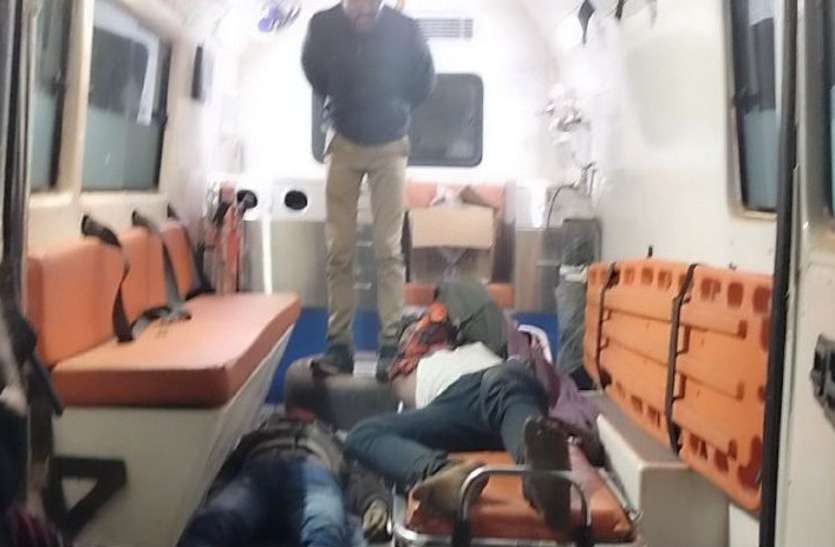 accident.jpg देर रात मैनपाट में पुलिया से जा टकराई तेज रफ्तार बाइक, 2 युवकों की दर्दनाक मौत