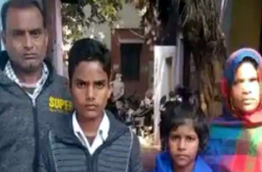 parents जेल से छूटकर आए बेगुनाह दंपति को नहीं पहचान सकी बेटी, गले लगकर लड़ाया लाड़