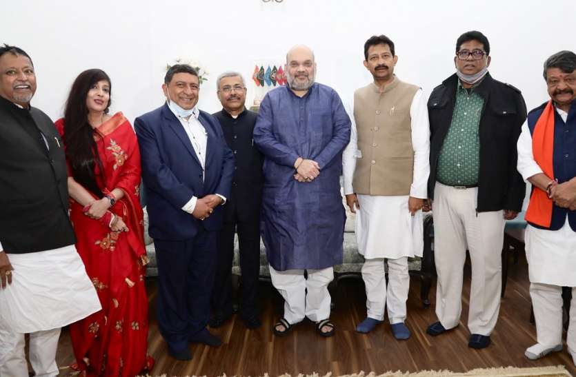 तृणमूल को तगड़ा झटका, 5 बागी नेता भाजपा में शामिल तृणमूल को तगड़ा झटका, 5 बागी नेता भाजपा में शामिल