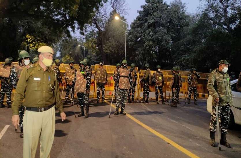 Israel Embassy blast Israel Embassy Blast: चलती कार से दूतावास के पास फेंका एक पैकेट, जानिए धमाके का 29-29 कनेक्शन