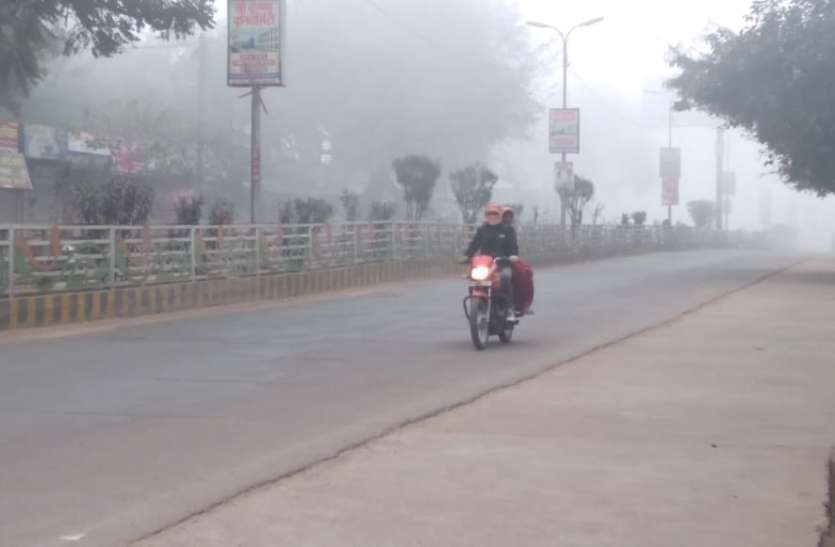 पहली बार नौगांव में गिरा इतना पारा ठंड का टार्चर जारी, नौगांव का न्यूनतम तापमान 2.4 डिग्री पहुंचा
