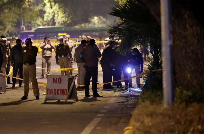 Israel Embassy blast Israel Embassy Blast: मौके से मिला एंबेसी का पता लिखा लिफाफा, CCTV से भी सुराग खंगाल रही जांच एजेंसी