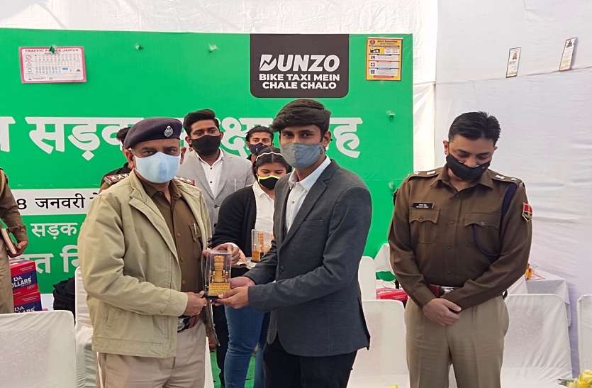 jaipur डंजो ने की ट्रैफिक पुलिस के साथ पार्टनरशिप