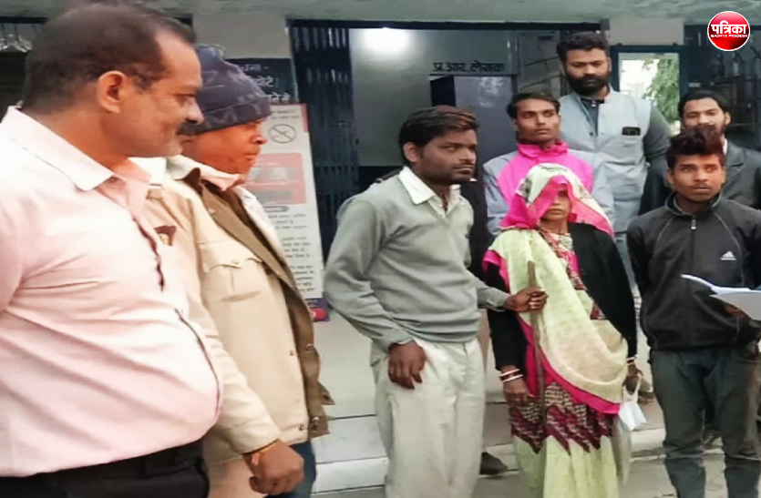 0_.png सीएम से पट्टा मांगने गए दिव्यांग को पुलिसकर्मी ने जड़े थप्पड़, बाहर निकाला