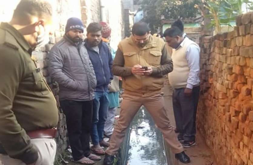 bijnor2.jpg Bijnor: नाले में मिला जिला अदालत के अर्दली का शव