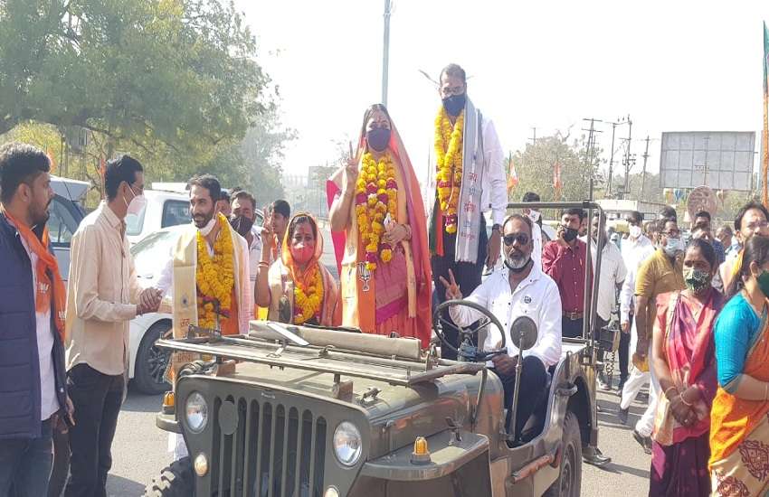 Ahmedabad News : भाजपा उम्मीदवारों ने विजय मुहूर्त में दाखिल किया पर्चा