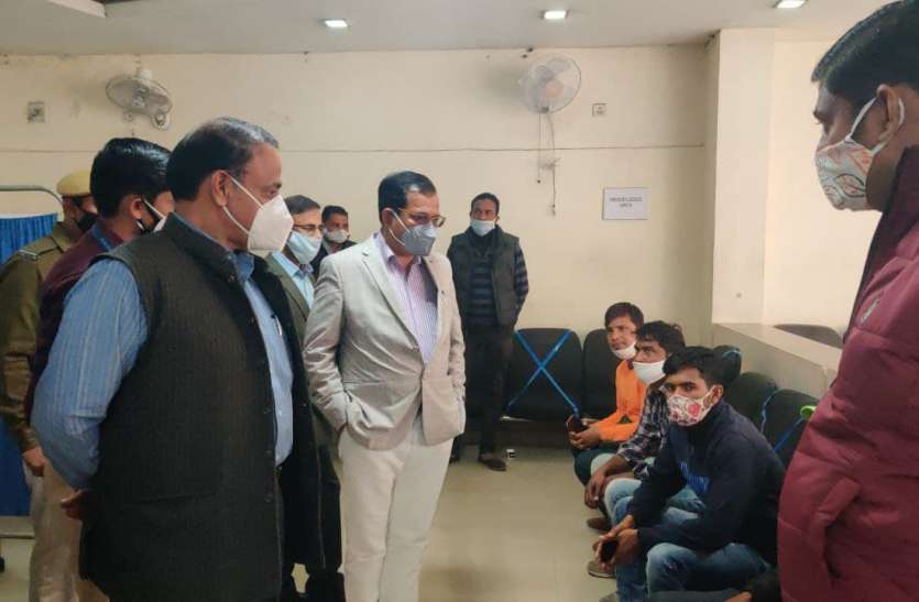 नगर निगम के फ्रंटलाइन वर्कर्स के कोविड का टीका लगना शुरू नगर निगम के फ्रंटलाइन वर्कर्स के कोविड का टीका लगना शुरू