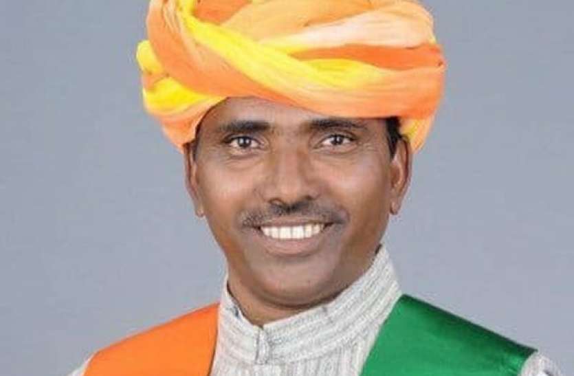 gogunda_mla.jpg गोगुन्दा विधायक के खिलाफ बलात्कार का केस, महिला को शादी का झांसा देकर संबंध बनाने का आरोप