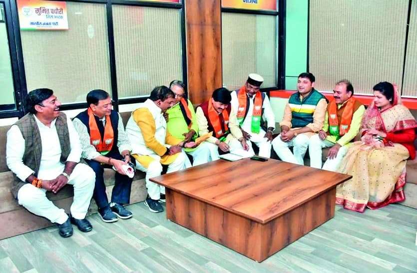 कांग्रेस शासन में काटे गए मतदाताओं के नाम जुड़वाएंगे भाजपा विधायक कांग्रेस शासन में काटे गए मतदाताओं के नाम जुड़वाएंगे भाजपा विधायक
