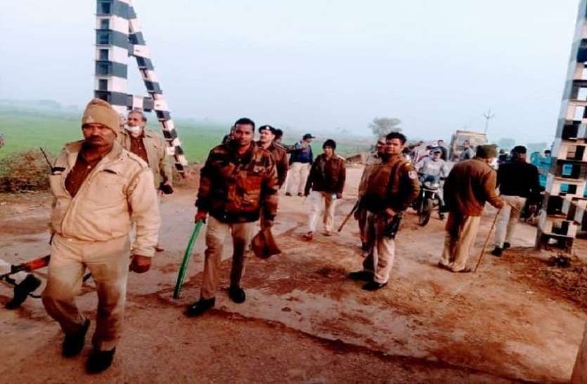 Sand thieves caught two cartridges found पुलिस पर रेत माफिया का हमला, टीआई घायल