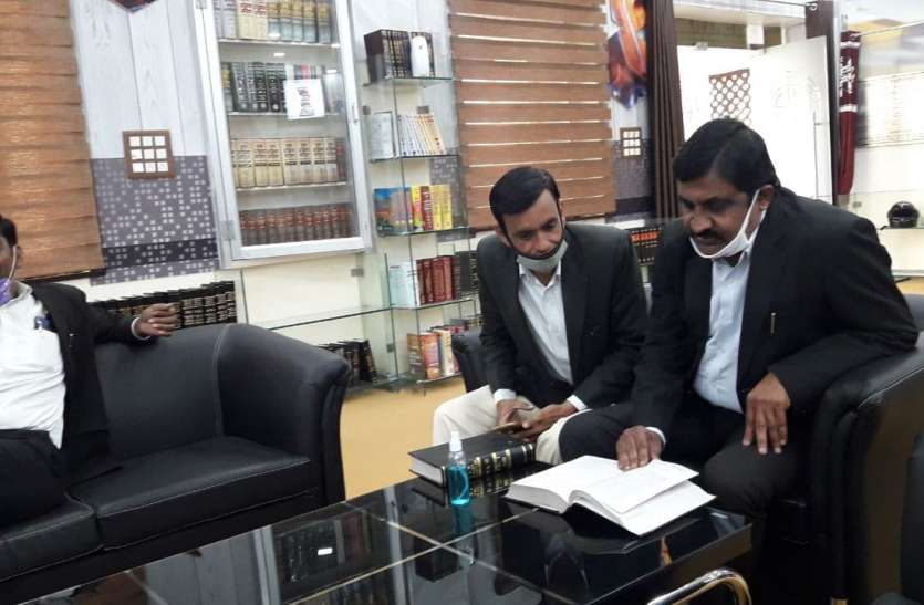 दस हजार कानूनी किताबों से समृद्ध है 'बार लाइब्रेरी दस हजार कानूनी किताबों से समृद्ध है 'बार लाइब्रेरी
