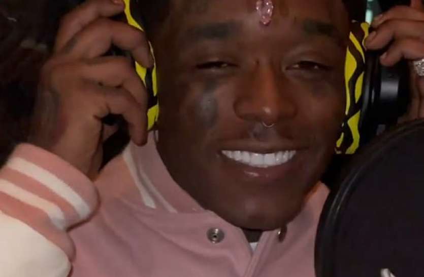 rapper.jpg शख्स ने तीसरी आंख की तरह माथे पर लगवाया 11 कैरेट का हीरा, अब हुआ बुरा हाल