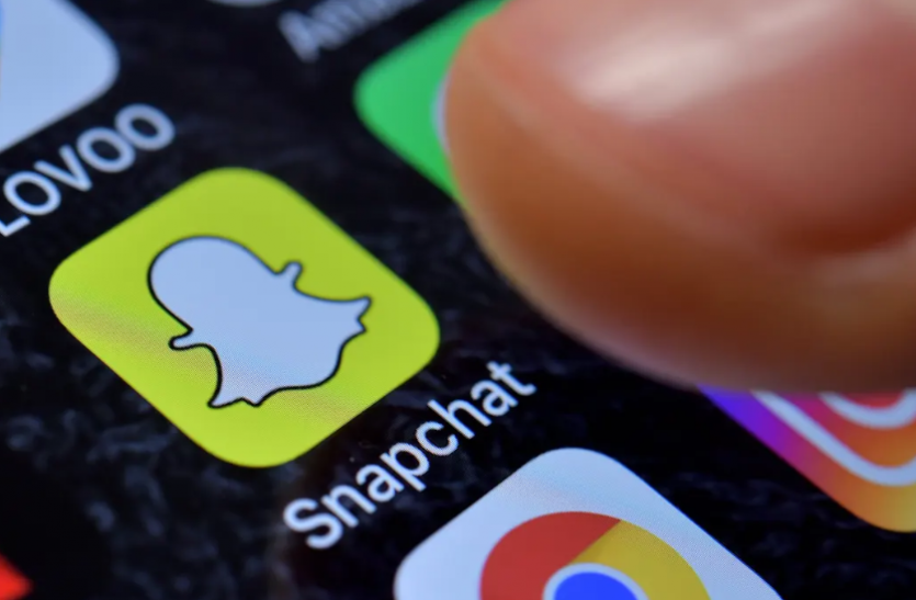 SnapChat Snapchat कैमरे से रोजाना खींची जा रही 500 करोड़ से अधिक तस्वीरें, इतने करोड़ हुए यूजर्स