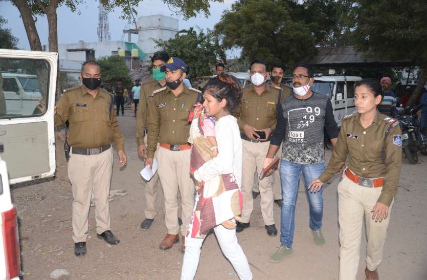 इतनी क्रूर कोई महिला भी हो सकती है...? इस सवाल ने इस पूरे शहर को झकझोर दिया है इतनी क्रूर कोई महिला भी हो सकती है...? इस सवाल ने इस पूरे शहर को झकझोर दिया है