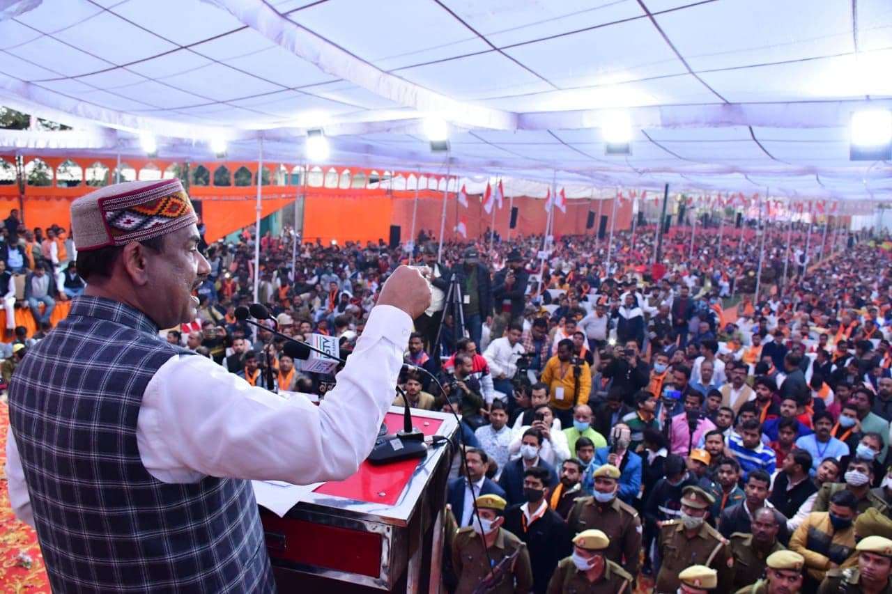 विविधता हमें जोड़ती है, तोड़ती नहीं है-बिरला