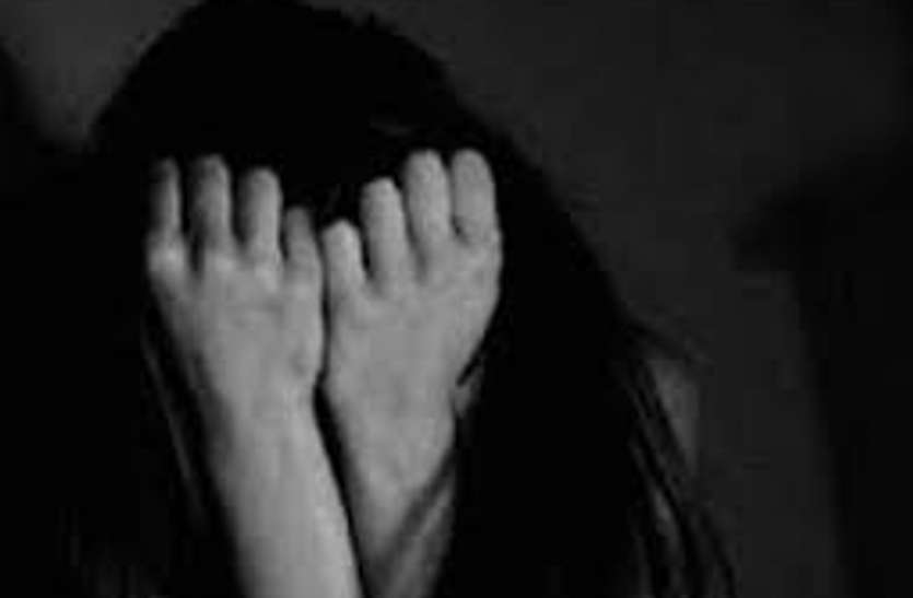 rape_1.jpg इंदौर की मेडिकल छात्रा से कानपुर में रेप, फेसबुक फ्रेंड पर लगाया आरोप