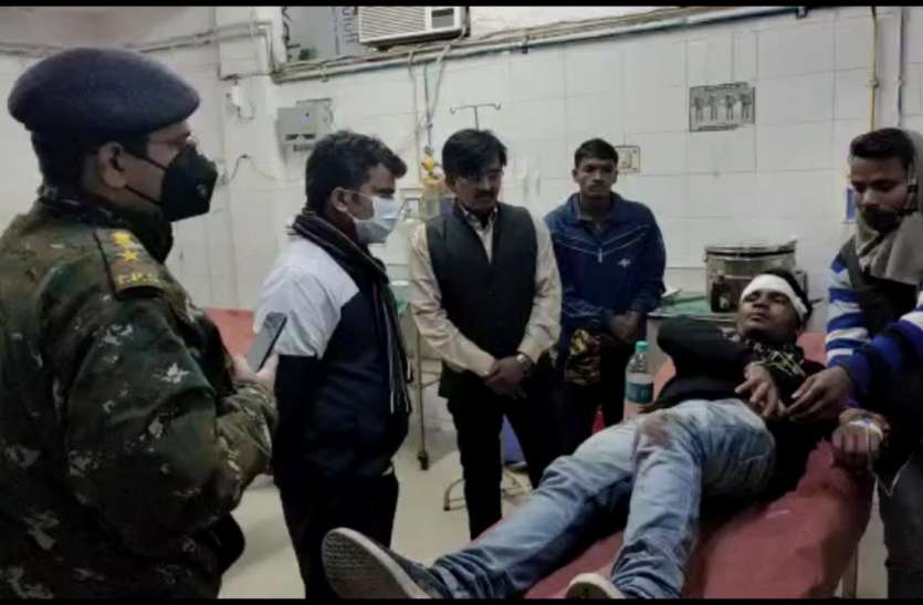 jaunpur_accident.jpg यूपी में बड़ा सड़क हादसाः जौनपुर में ट्रक पिकअप की टक्कर, 6 की मौत 5 अन्य घायल