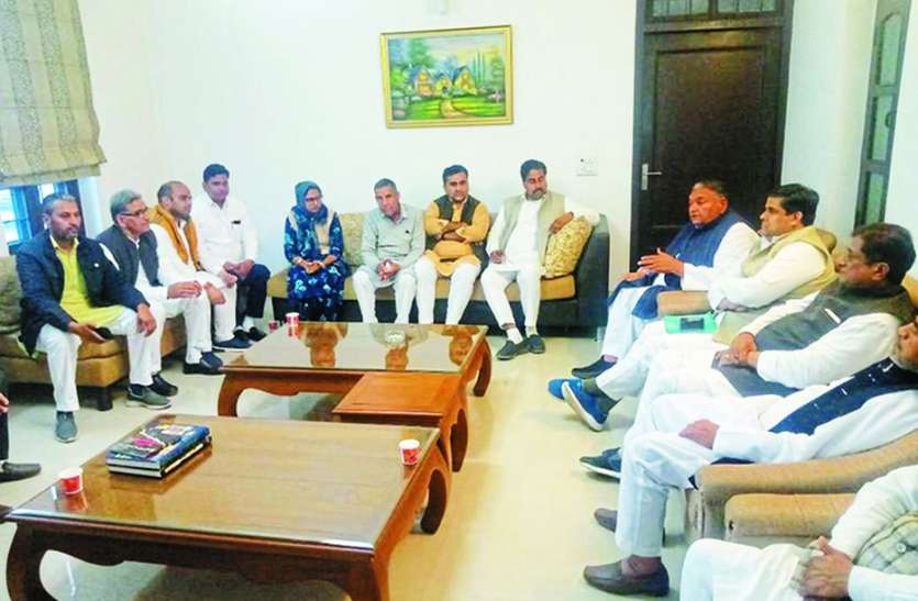 राहुल गांधी के दौरे को लेकर तैयारियां, प्रभारी ने लिया व्यवस्थाओं का जायजा राहुल गांधी के दौरे को लेकर तैयारियां, प्रभारी ने लिया व्यवस्थाओं का जायजा