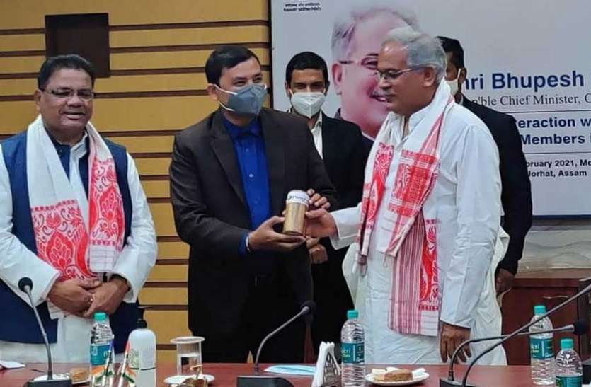 01_7.jpg छत्तीसगढ़ के चाय बागानों और बांस उद्योग को मिलेगा असम की विशेषज्ञता का लाभ