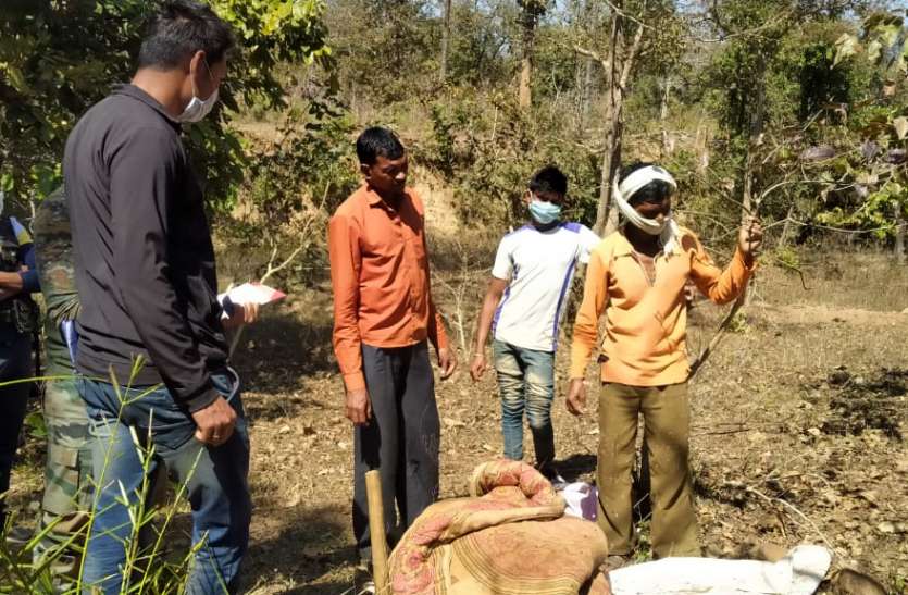 २८ जनवरी से लापता व्यक्ति का जमीन में दफना हुआ बरामद किया गया शव २८ जनवरी से लापता व्यक्ति का जमीन में दफना हुआ बरामद किया गया शव