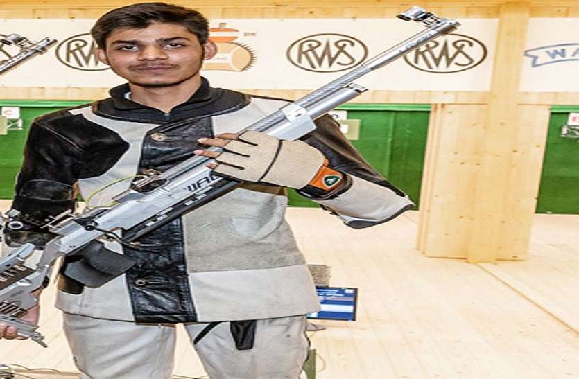 नेशनल राफइल और पिस्टल चयन ट्रायल... राजस्थान के दिव्यांश ने तोड़ा फाइनल्स का विश्व रेकॉर्ड नेशनल राफइल और पिस्टल चयन ट्रायल... राजस्थान के दिव्यांश ने तोड़ा फाइनल्स का विश्व रेकॉर्ड