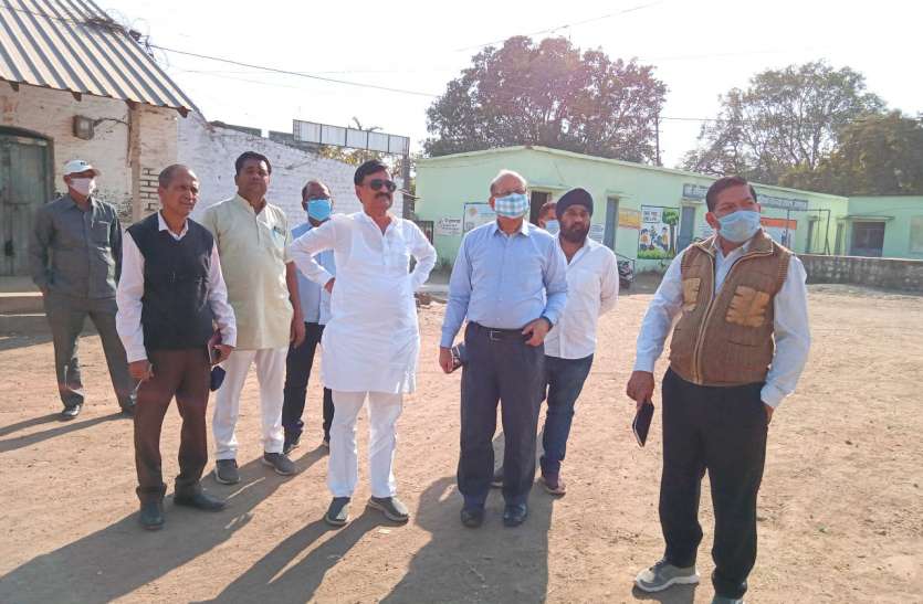 आखिर क्यों उतरना पड़ा विधायक को सड़क पर आखिर क्यों उतरना पड़ा विधायक को सड़क पर