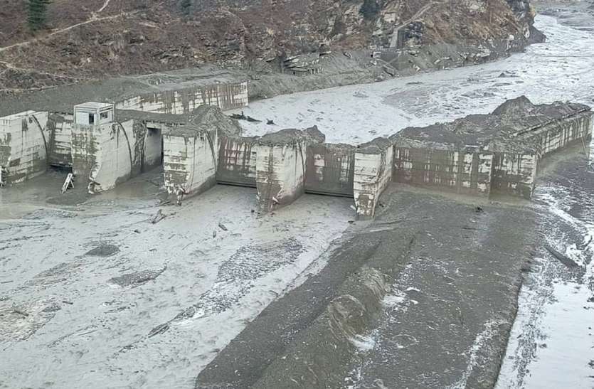 एनटीपीसी ने उत्तराखंड हादसे में भी दायित्व निभाकर स्थापित की मिशाल एनटीपीसी ने उत्तराखंड हादसे में भी दायित्व निभाकर स्थापित की मिशाल