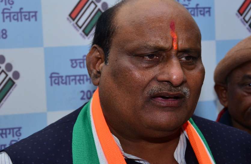 jaysingh_b_3894430_835x547-m.jpg अवैध प्लाटिंग के सवाल पर भड़के राजस्व मंत्री, कहा- मैं कोई मजिस्ट्रेट नहीं हूं...