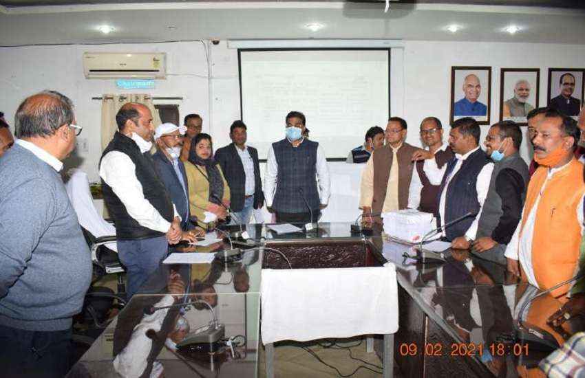 कलेक्टर ने बंद किया कोयला व राखड़ का खुला परिवहन
