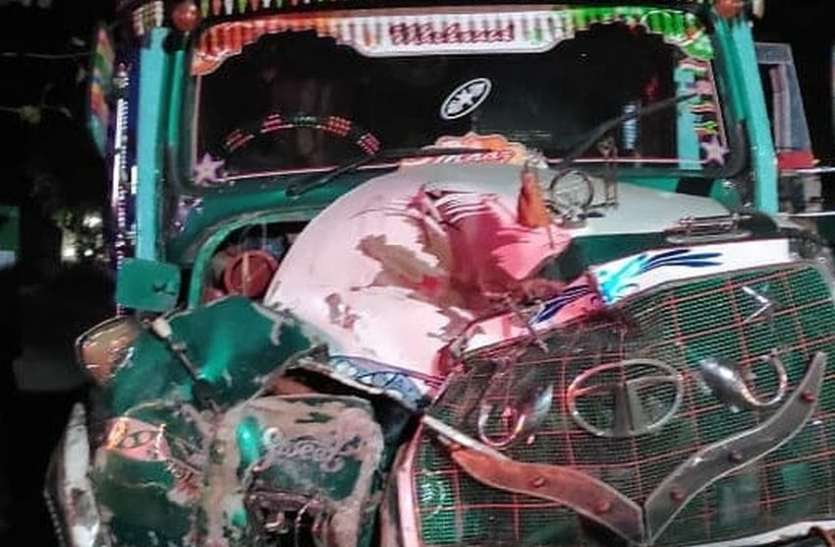 ट्रक-जीप भिड़ंत में दो की मौत ट्रक-जीप भिड़ंत में दो की मौत